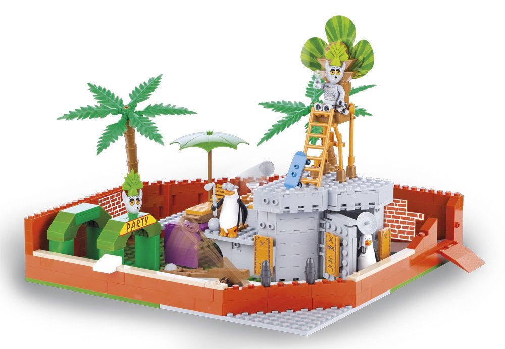 King Julien's Zoo Adventure - Cobi Penguins