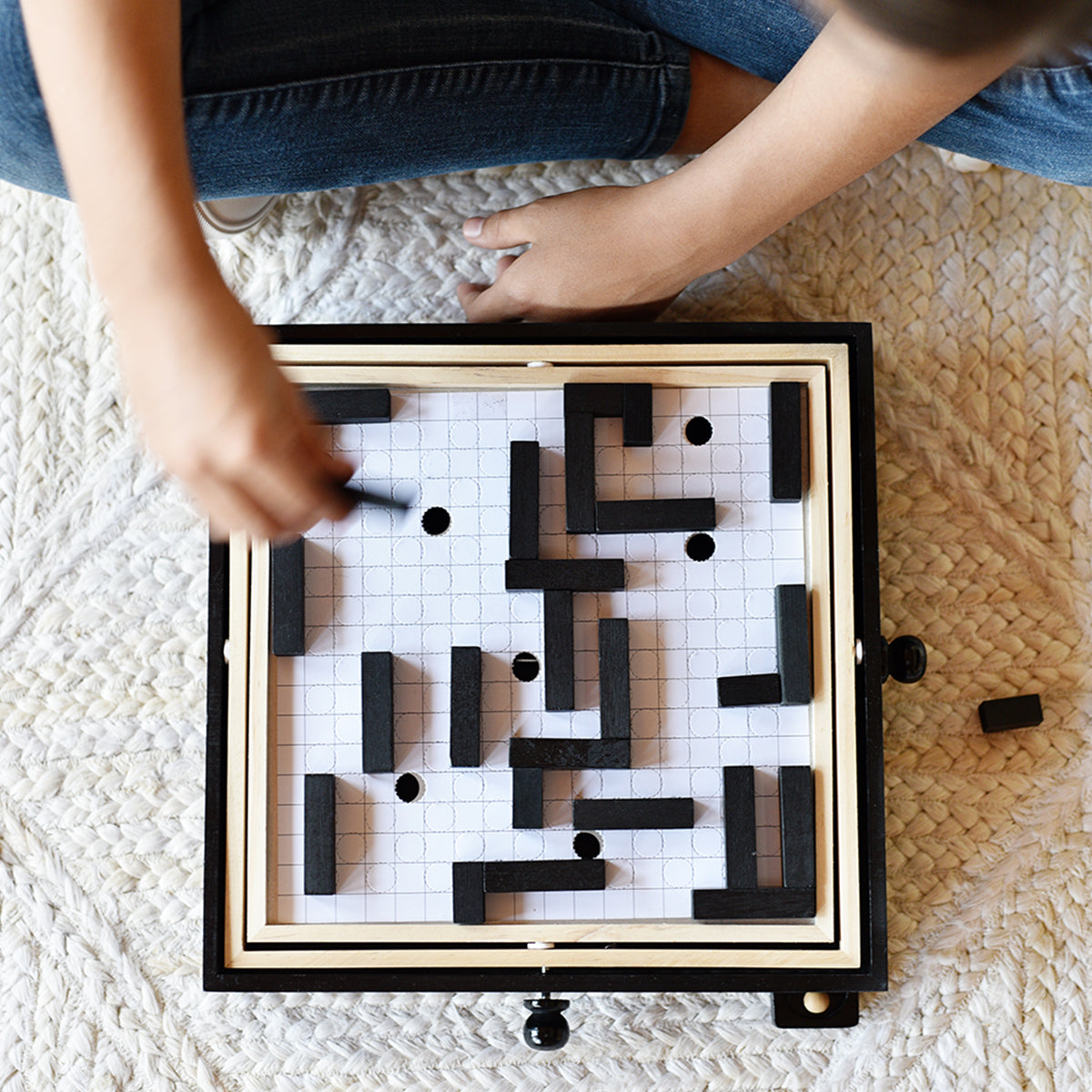 MAZE: A DIY Virtual Reality Adventure